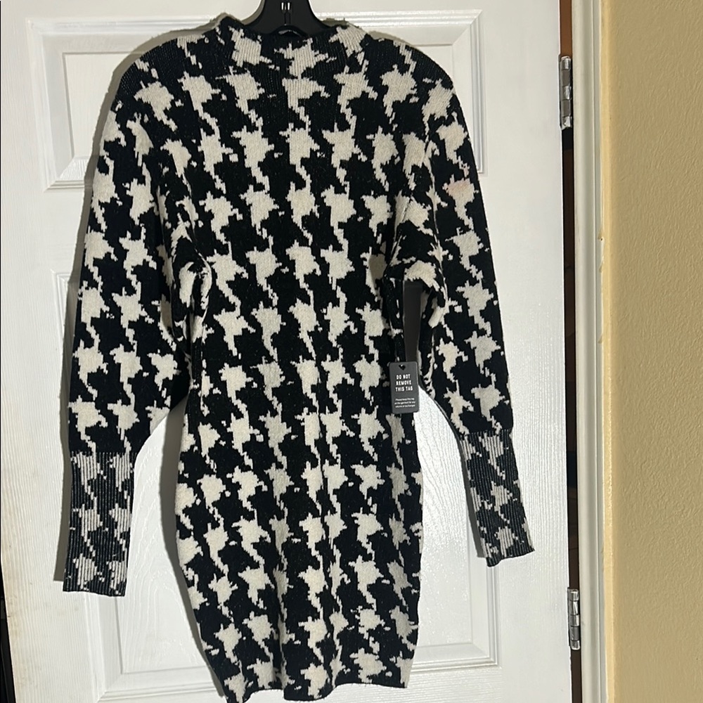 Express Black and White Mock Neck Dolman Sleeve Dress